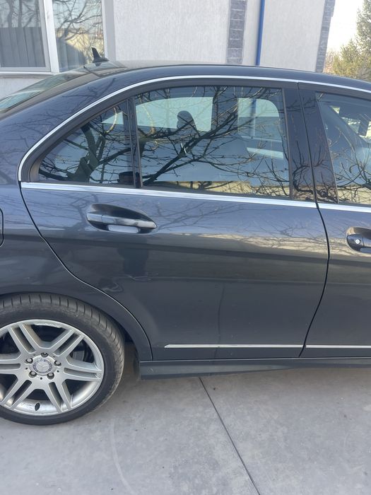 Usa stanga dreapta fata spate mercedes w204