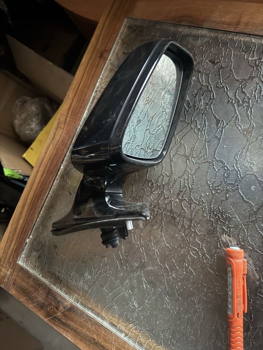 Дясно огледало за бмв у11