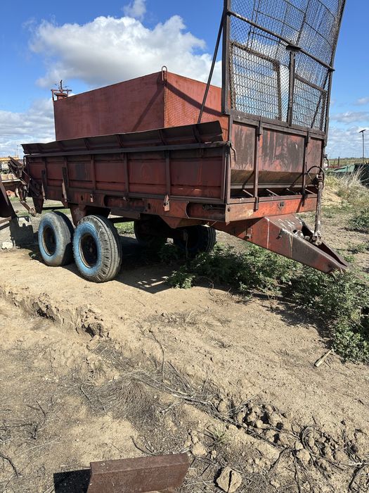 Разбрасыватель органических удобрений