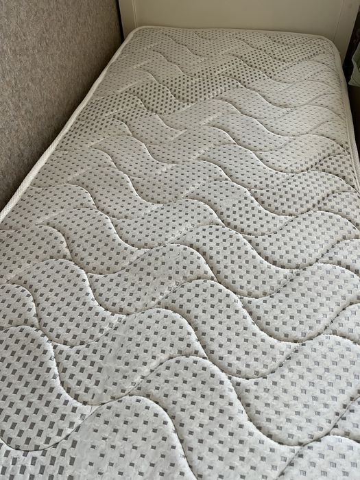 Две Кровати детская и подрастковая в отличном состоянии