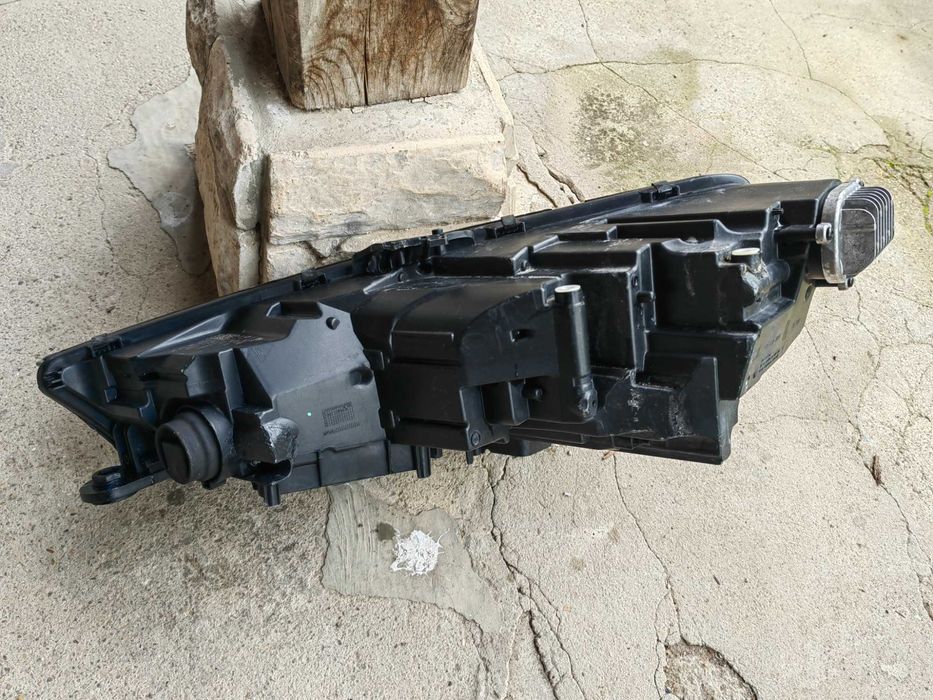 Фар Audi A4 B9 LED десен / Фар Ауди А4 Б9 Оригинален