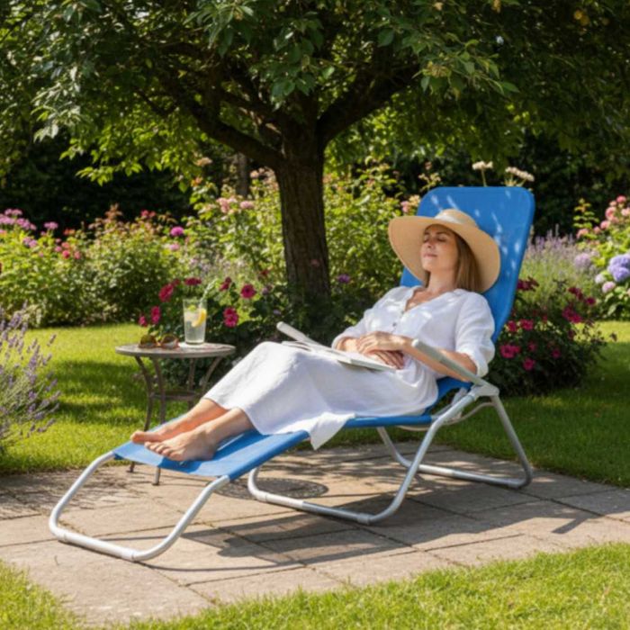 Градински шезлонг с поставка за крака - модерен и удобен за релакс