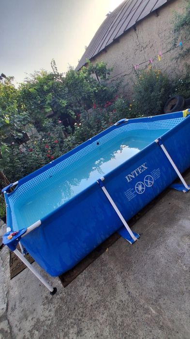 Продаётся каркасный бассейн