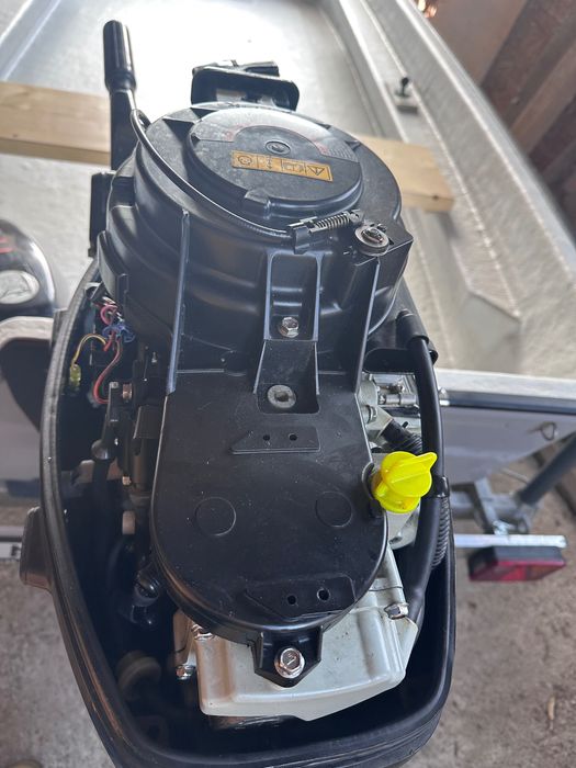 Motor Suzuki 10 hp