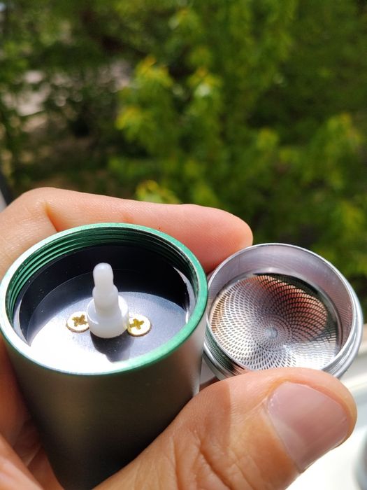 Мини электробритва.