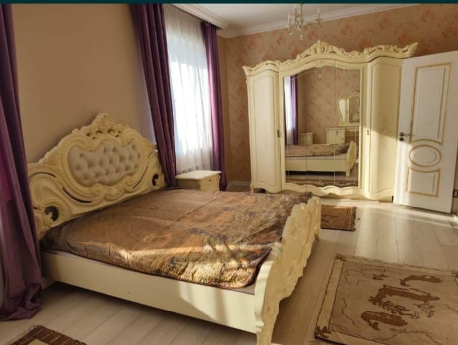 Продам спальный гарнитур.