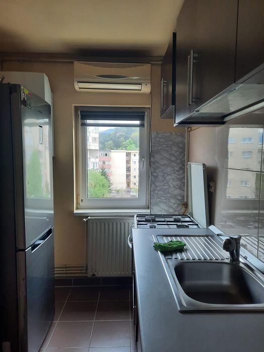 Ofer spre închiriere apartament 2 camere