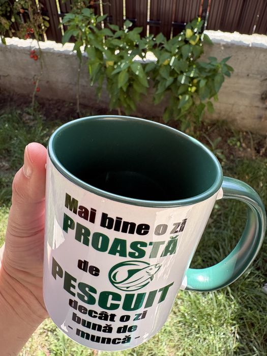 Cana cu mesaj pentru pescar