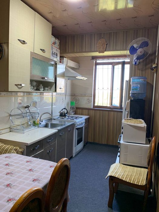 Срочна сотилади!!! Сергели 2да 3 хонали 8/9 ипотекагаям берилади