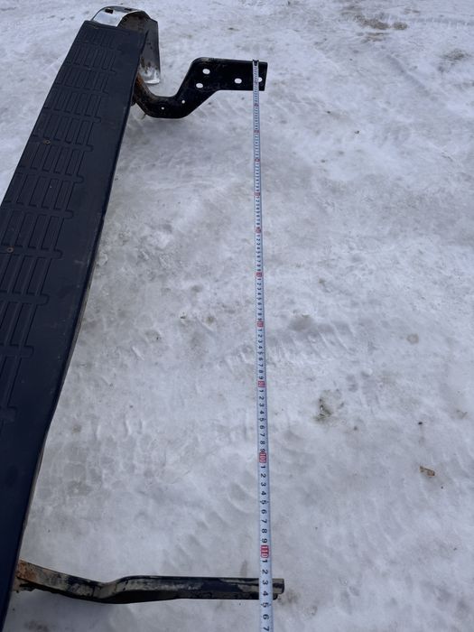 Продам задний бампер от хайлюкса