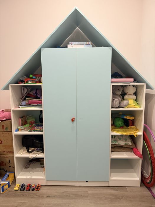 Продается шкаф в детскую комнату