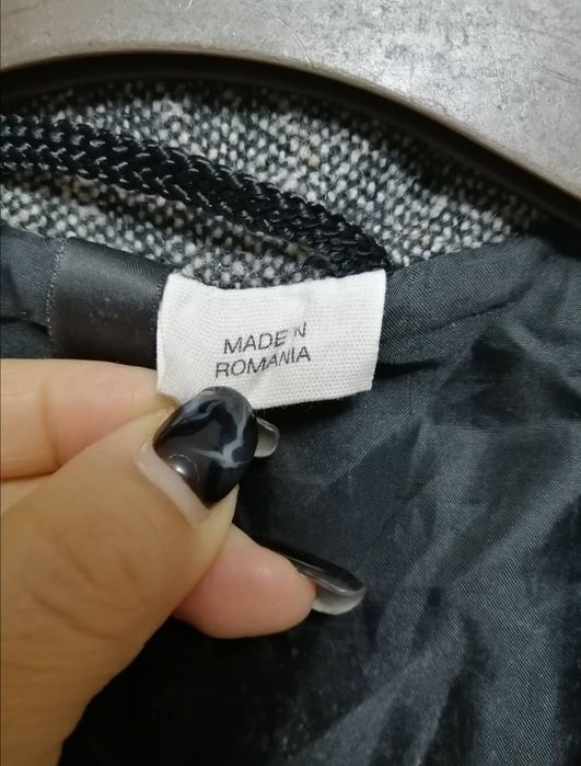 Стильное фирменное пальто