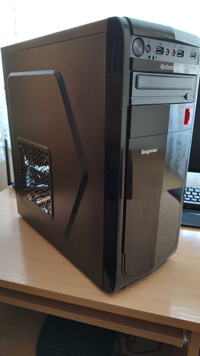 Геймърски компютър i5 rx460