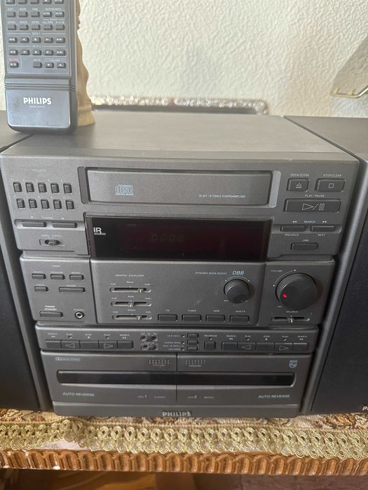 Стерео уредба "PHILIPS" FW 2015/20