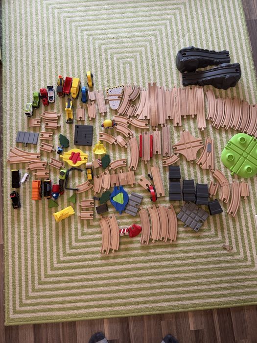 Set trenuleț din lemn + mașinuțe și accesorii – set mare