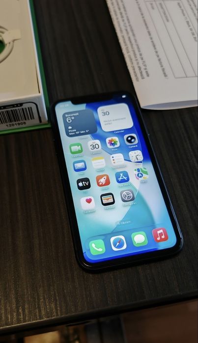 Iphone 11  baterie 100% neverlocked Garanție 2 ani