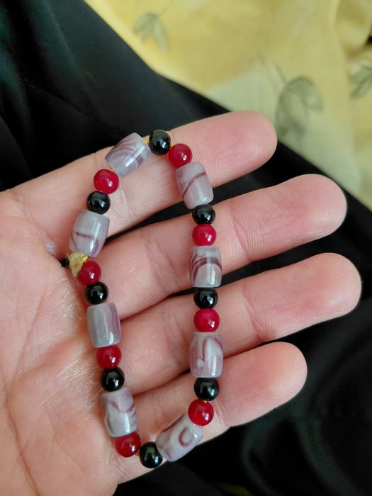 Ластична и цветна дамска гривна