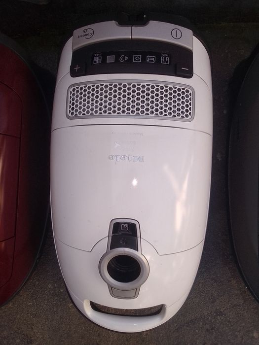 Vând aspirator miele