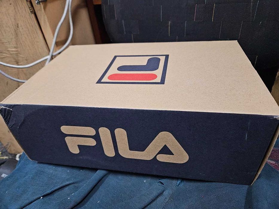 Нови кецове Fila в кутия номер 41