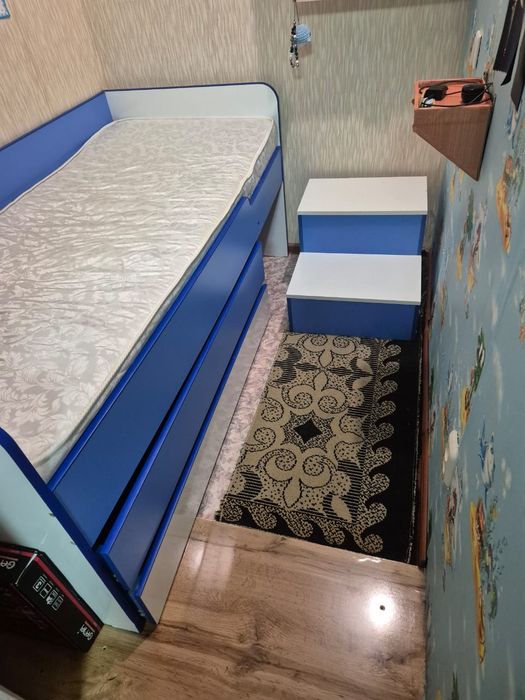 Продам кровать размер 180*80 с матрацем
