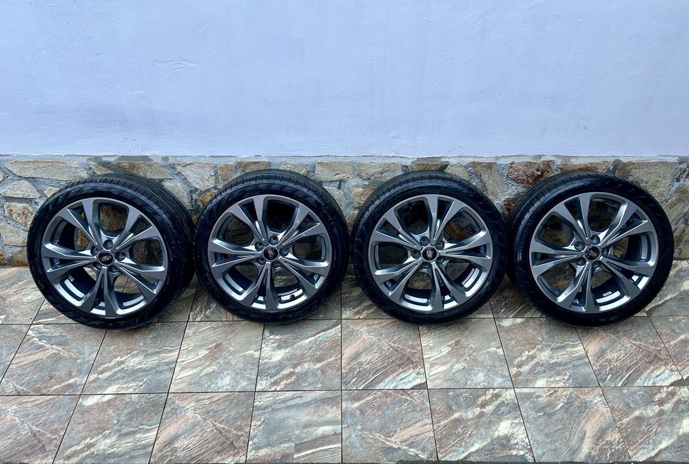 Джанти с гуми 18” 5х108 Titan