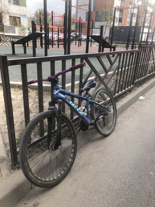 продам 2 велосипед в норм состоянием