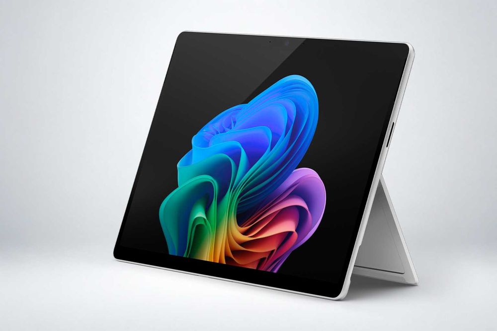 Microsoft Surface Pro 11/ Snapdragon X Elite / 32GB / 1TB / OLED Touch