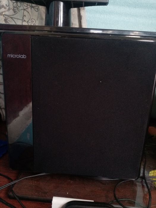 Продаю сабвуфер Microlab FC 362 срочно