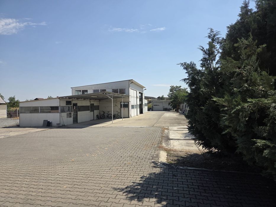 Teren 2518 mp cu casă, garaj, atelier