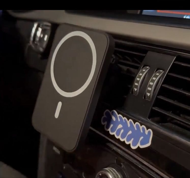 Стойка за кола + MagSafe безжично зарядно