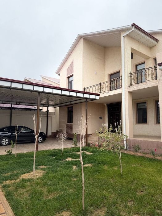 Uy sotiladi! Yangi qurilgan uylardan