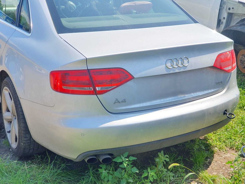Dezmembrez Audi A4 B8 2.0TDI 2011