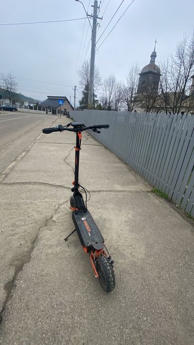 Se vinde trotinetă electrică pentru piese