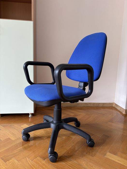 Scaun rotativ de birou