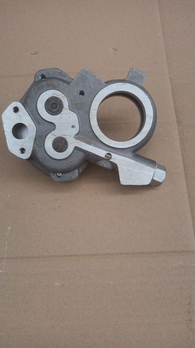 Pompa de ulei tractor fiat 211 215 fiat 411.415 originala pret 1690 le