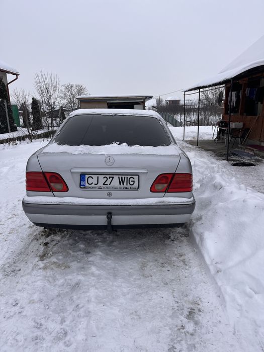 Mercedes-Benz W210/E200