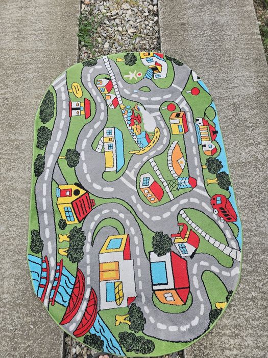 Vand covoras camera copil