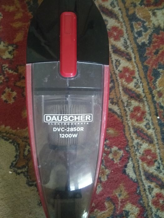 Пылесос вертикальный