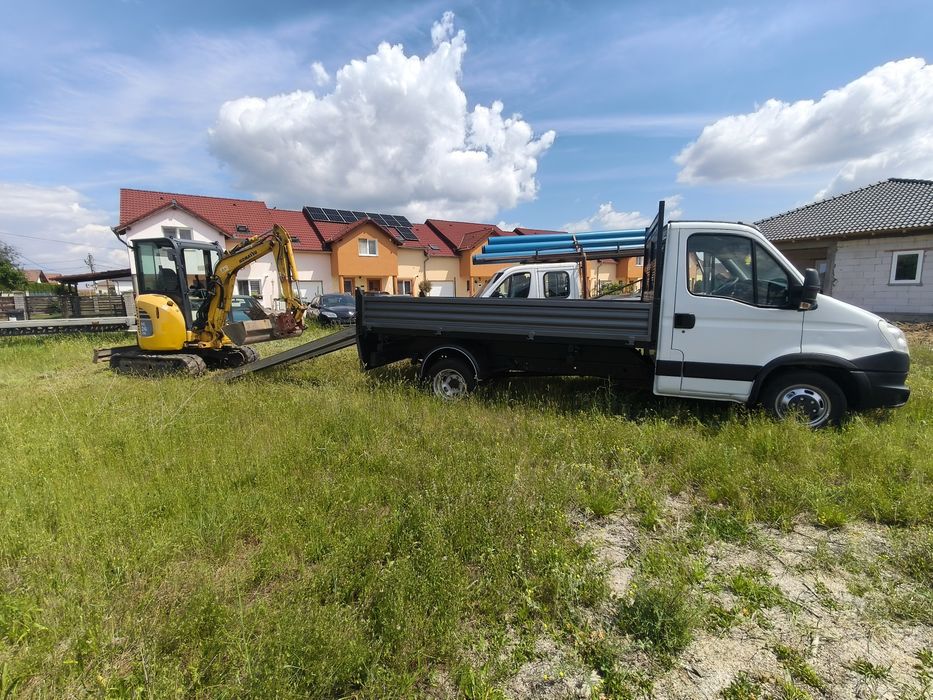 Execut lucrări miniexcavtor !