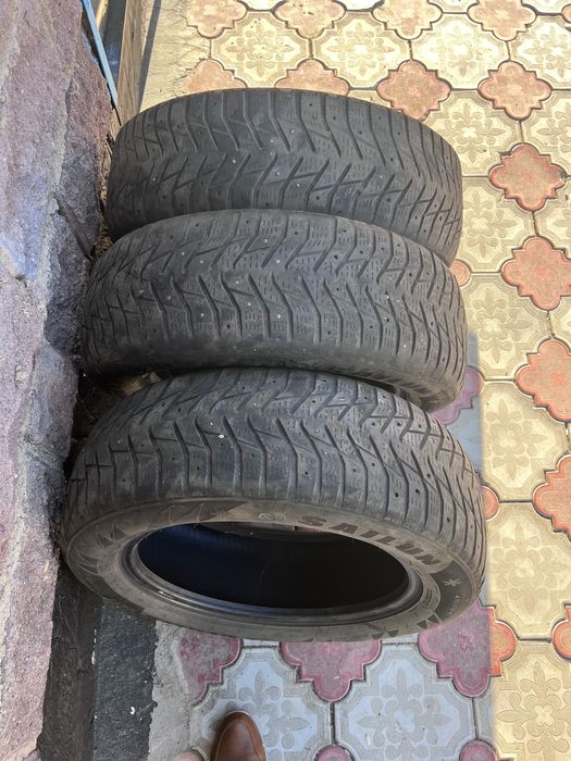 Продам резину шипы на R17