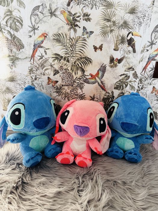 Ursulet plus stitch canta melodia desenului disney