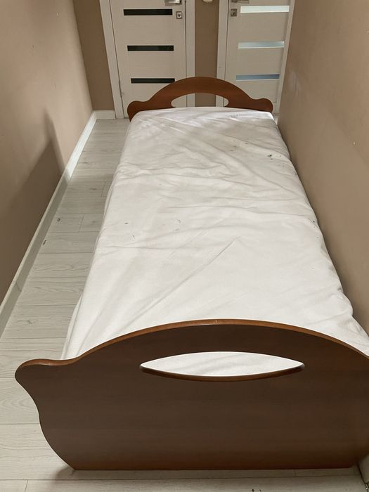 Кровать 1.5 спалка