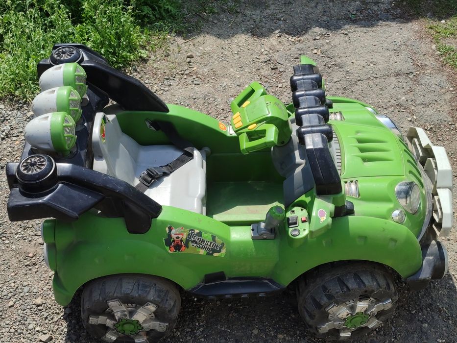 Машинка детская на пульте