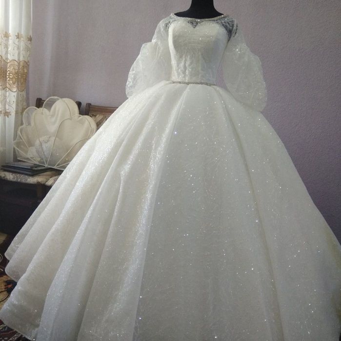 Свадебные платье срочно продам