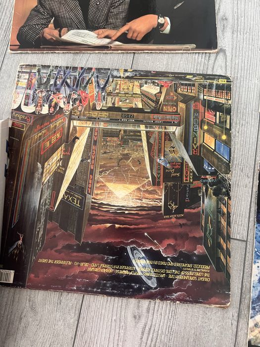 Vand discuri vinil 20 lei bucata