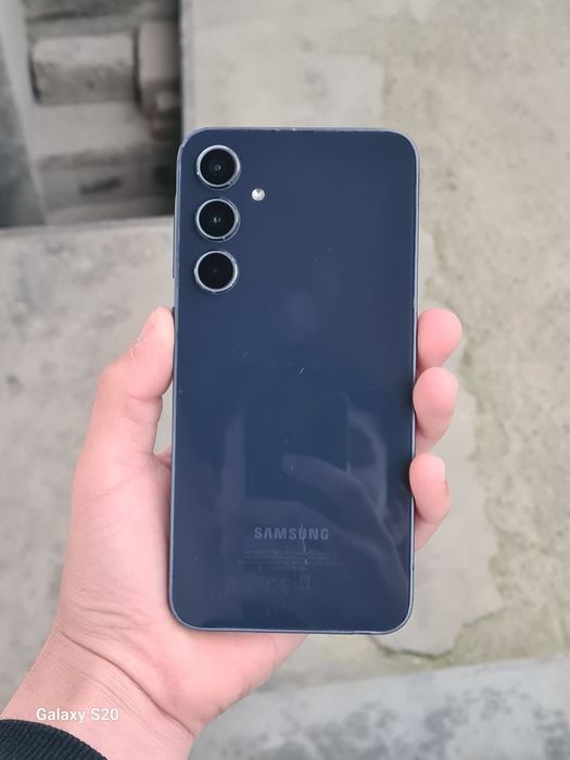 Samsung a35 5g                 .