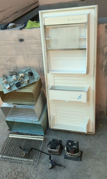 Аксессуары, комплектующие и запчасти для холодильников  СССР.