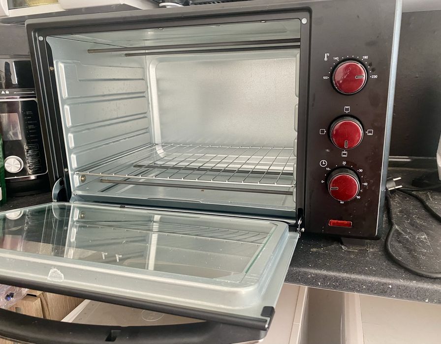 Cuptor electric nefolosit