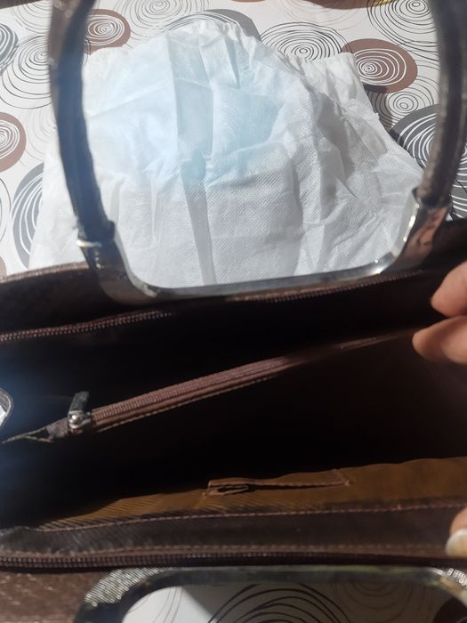 Елегантна дамска чанта с дълга дръжка