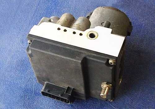 Блоки управления Мерседес 210